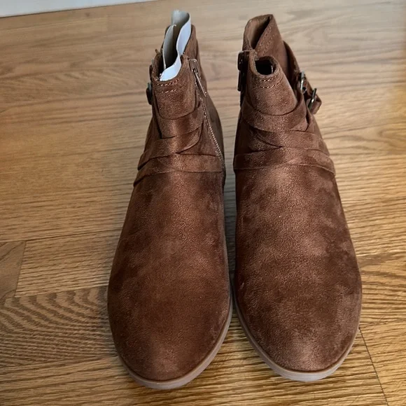 SO Suede Ankle Boots - Picture 4 of 12